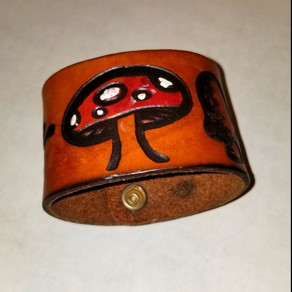 Leather cuff